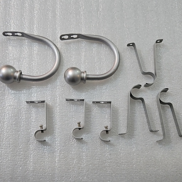 Silvertone Curtain Tiebacks &  Rod Brackets - Picture 4 of 5